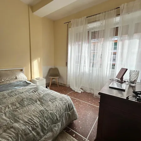 Borbera Cozy Bedroom Rome