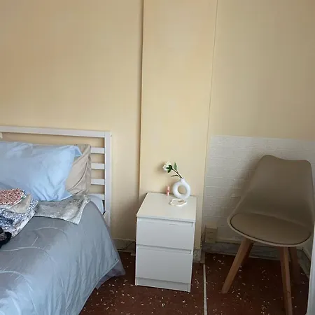 Borbera Cozy Bedroom 招待所 4*